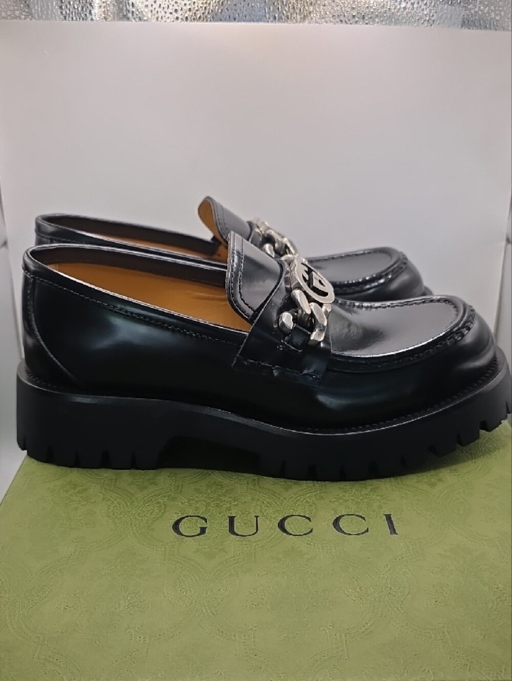Gucci Black Patent Leather Platform Chain Loafers - Picture 2 of 12